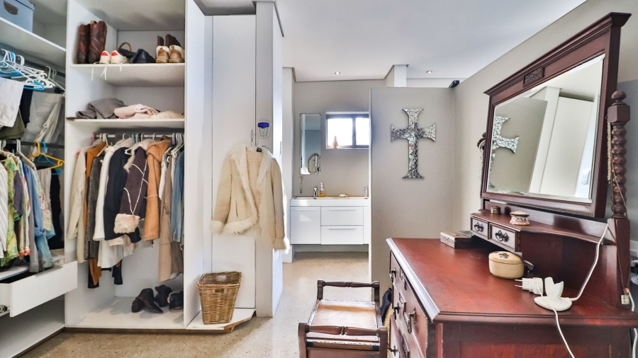 5 Bedroom Property for Sale in Humerail Eastern Cape